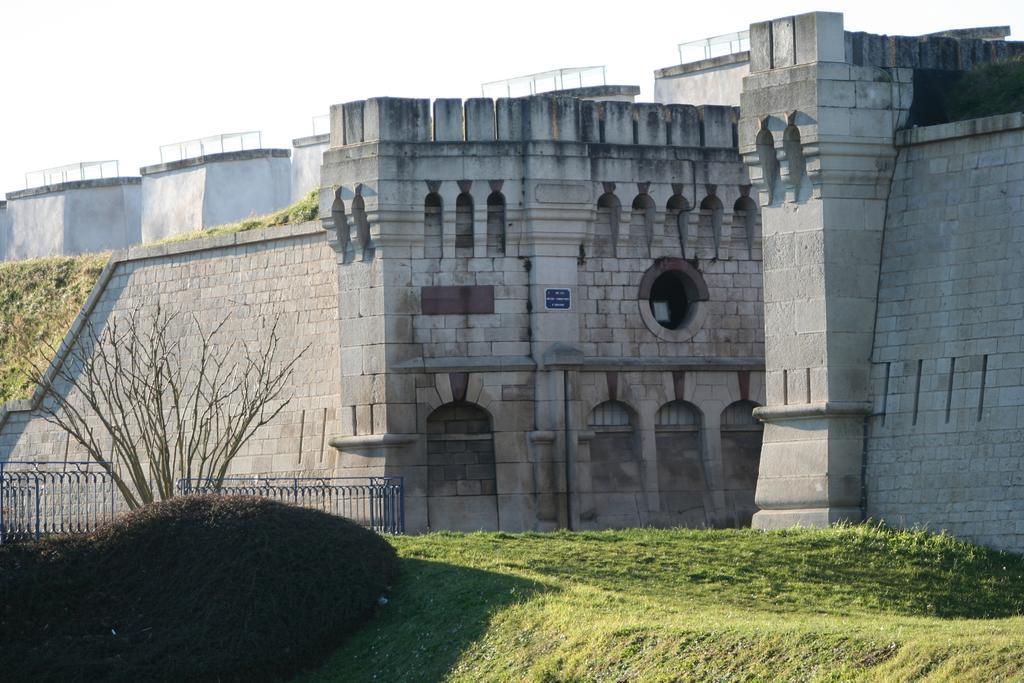 Hôtel La Villa Lorraine Toul Esterno foto